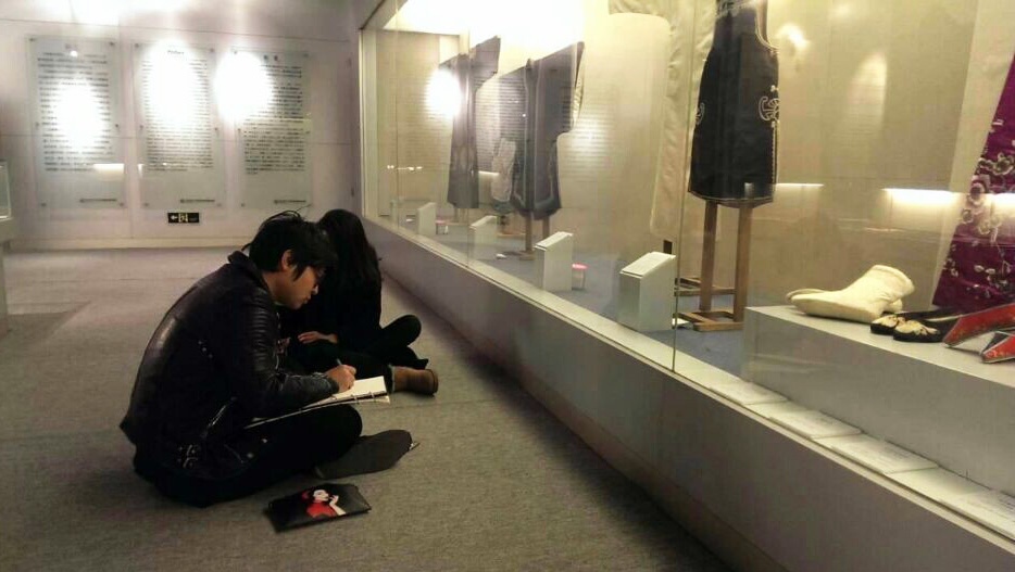 国际预科“Textile纺织”专业选修课题参观北京民族博物馆