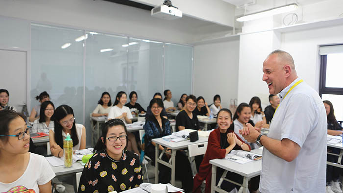 国际预科同学迎来新学年第一堂英语课